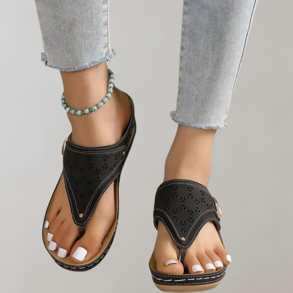 Gwendolyn - Slippers - Casual - Seasoncollection- Great for Casual Days