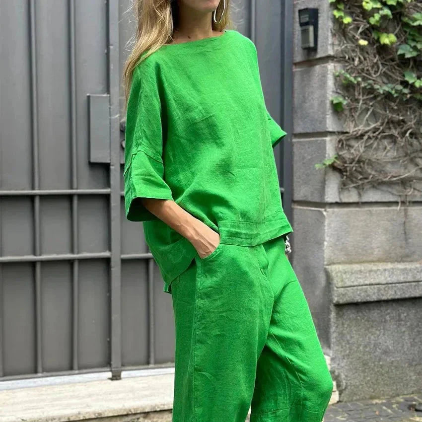 Avice - Minimalist Outfit Set for Women