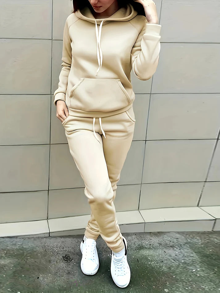 Women's Casual Hooded Jacket and Joggers Tracksuit with Pockets | Perfect for Casual Days